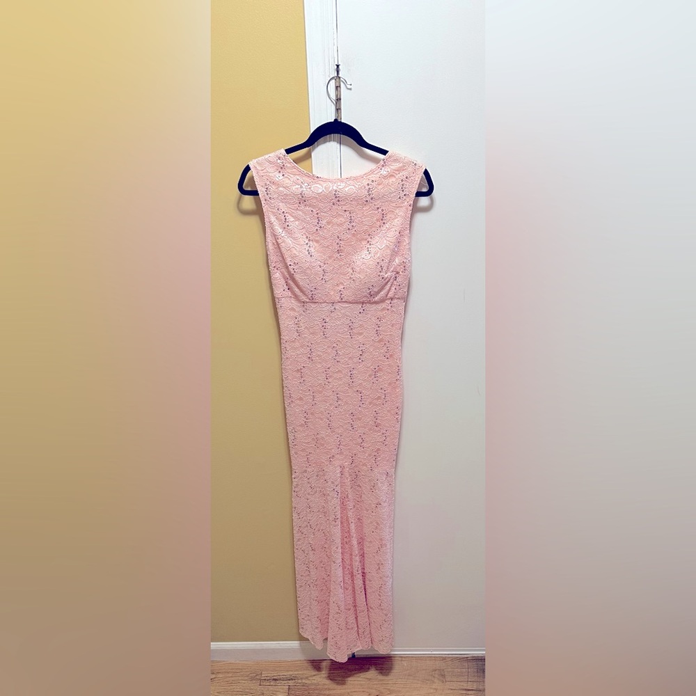 F.I.E.S.T.A. FASHION PEACH LACE WITH SEQUINS GOWN (L)